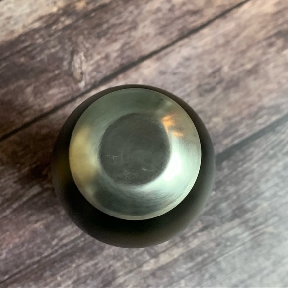 Room Essentials ~ 17oz Stainless Steel Water Bottle Black - Picture 5 of 7